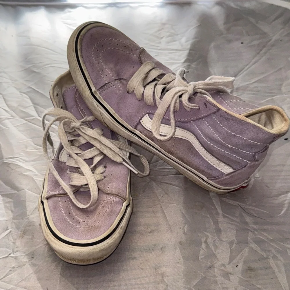 Van's Lavender Hi Top Sneakers Distressed Woman's Size 7 skate surf streetware
